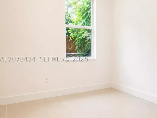 6-bedroom home for rent in Miami - 7537 NW 3rd Ave - MondialRealty