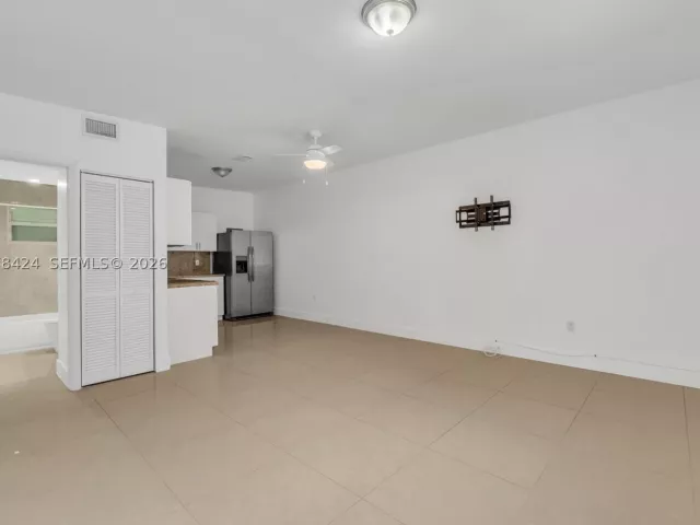 6-bedroom home for rent in Miami - 7537 NW 3rd Ave - MondialRealty