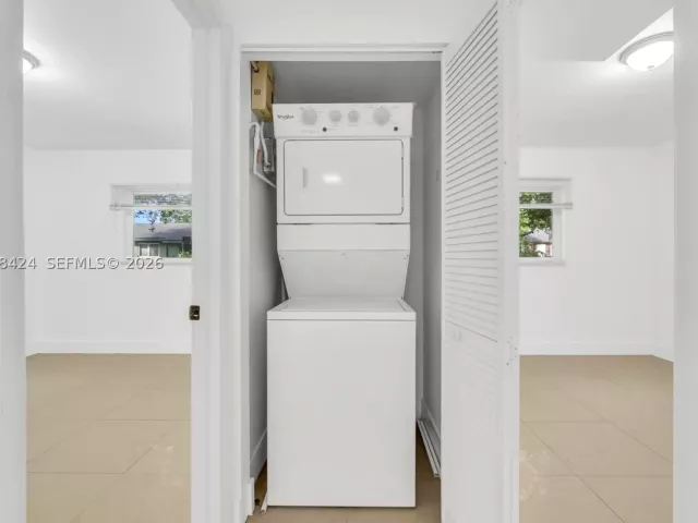 6-bedroom home for rent in Miami - 7537 NW 3rd Ave - MondialRealty