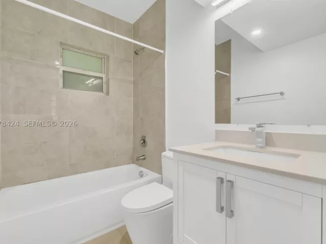 6-bedroom home for rent in Miami - 7537 NW 3rd Ave - MondialRealty