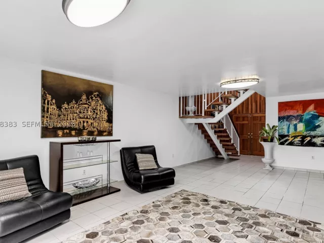 4-bedroom home for rent in Miami - 8909 SW 108th Cir Ct - MondialRealty