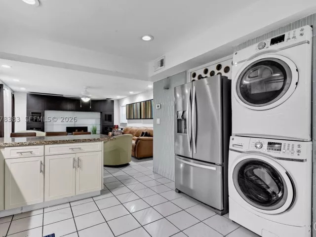 4-bedroom home for rent in Miami - 8909 SW 108th Cir Ct - MondialRealty