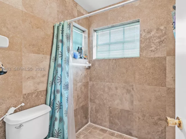 4-bedroom home for rent in Miami - 8909 SW 108th Cir Ct - MondialRealty