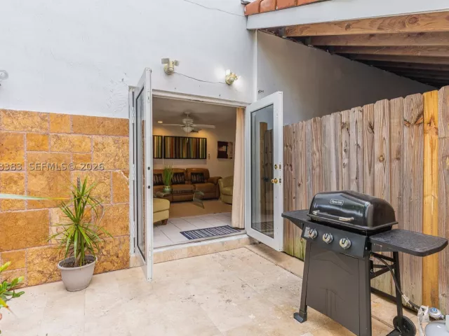 4-bedroom home for rent in Miami - 8909 SW 108th Cir Ct - MondialRealty