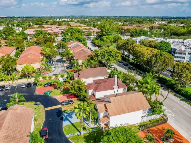 4-bedroom home for rent in Miami - 8909 SW 108th Cir Ct - MondialRealty