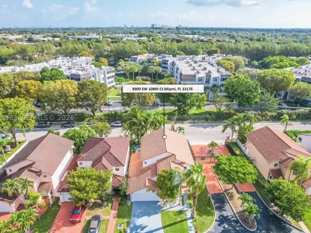 4-bedroom home for rent in Miami - 8909 SW 108th Cir Ct - MondialRealty