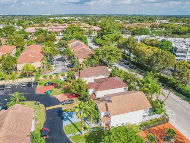 4-bedroom home for rent in Miami - 8909 SW 108th Cir Ct - MondialRealty