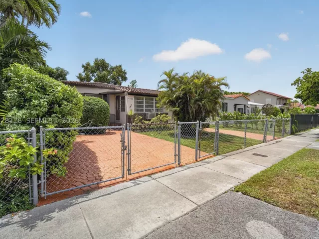 3-bedroom home for sale in Miami - 4940 SW 5th Ter - MondialRealty