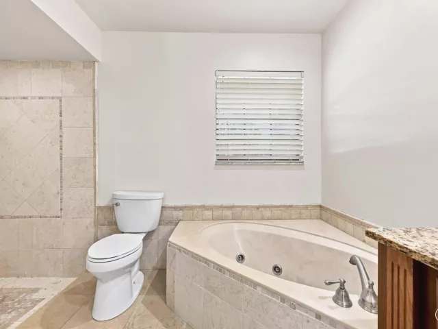 4-bedroom home for rent in Boca Raton - 10798 CYPRESS BEND Drive - MondialRealty