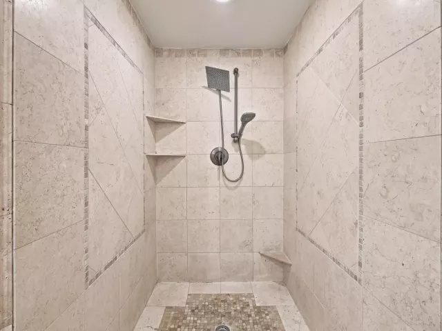 4-bedroom home for rent in Boca Raton - 10798 CYPRESS BEND Drive - MondialRealty