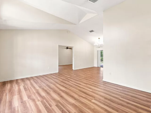 4-bedroom home for rent in Boca Raton - 10798 CYPRESS BEND Drive - MondialRealty