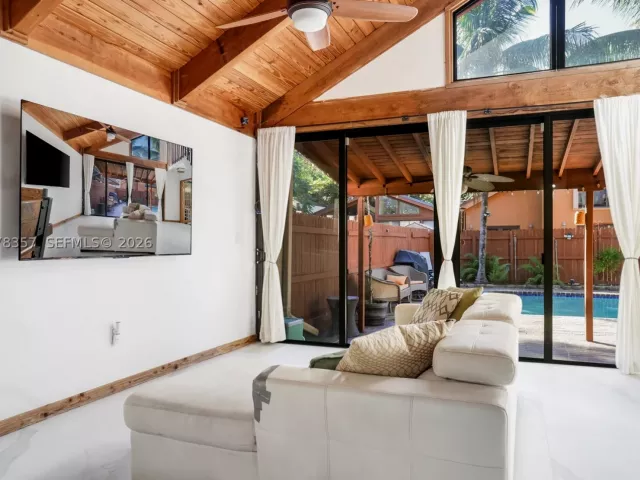 4-bedroom home for rent in Fort Lauderdale - 6191 NW 31st Way - - MondialRealty