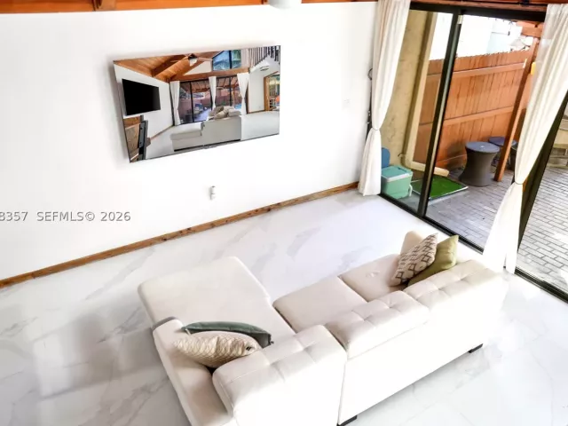 4-bedroom home for rent in Fort Lauderdale - 6191 NW 31st Way - - MondialRealty