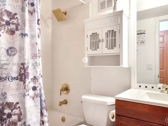 4-bedroom home for rent in Fort Lauderdale - 6191 NW 31st Way - - MondialRealty