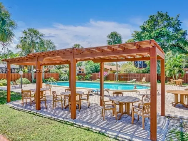 4-bedroom home for rent in Fort Lauderdale - 6191 NW 31st Way - - MondialRealty