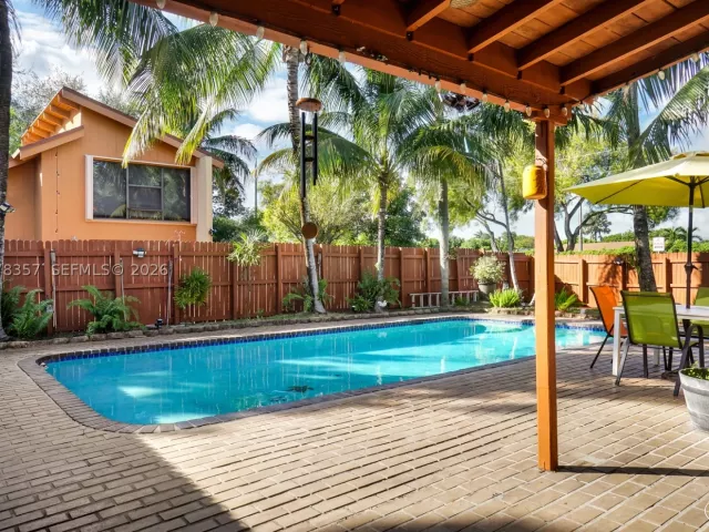 4-bedroom home for rent in Fort Lauderdale - 6191 NW 31st Way - - MondialRealty
