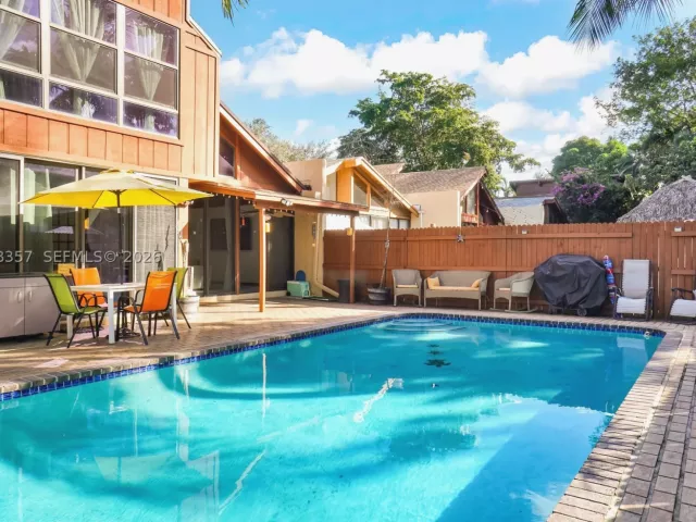 4-bedroom home for rent in Fort Lauderdale - 6191 NW 31st Way - - MondialRealty