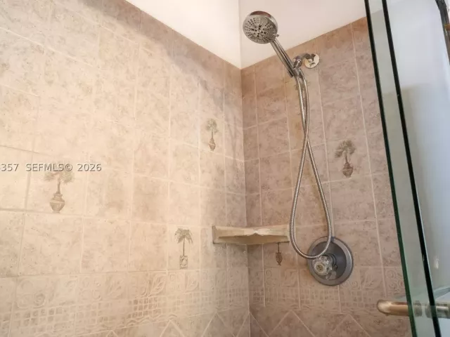 4-bedroom home for rent in Fort Lauderdale - 6191 NW 31st Way - - MondialRealty
