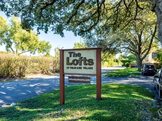 4-bedroom home for rent in Fort Lauderdale - 6191 NW 31st Way - - MondialRealty