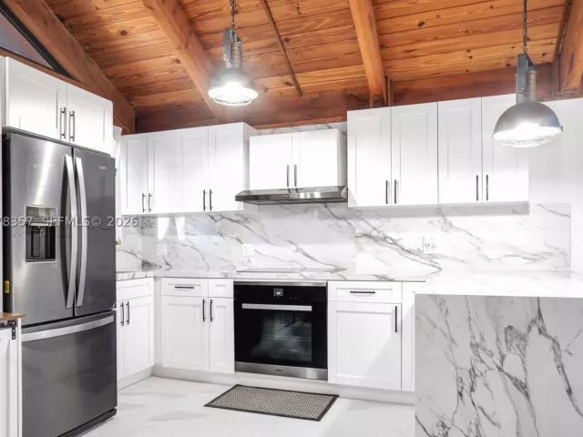 4-bedroom home for rent in Fort Lauderdale - 6191 NW 31st Way - - MondialRealty