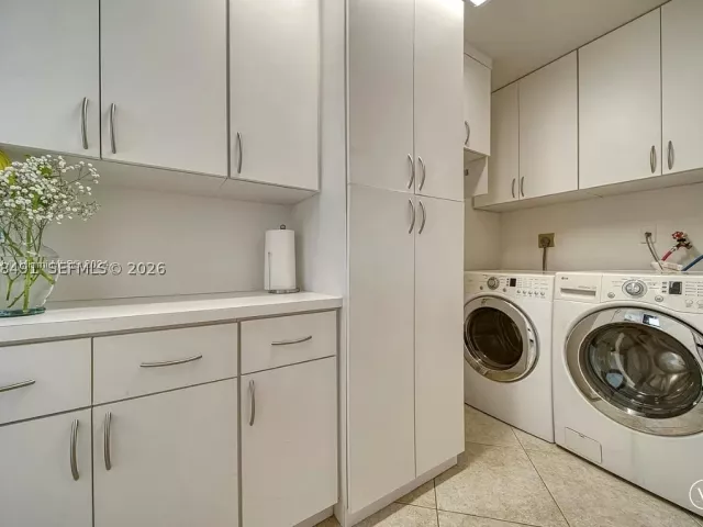 3-bedroom home for sale in Miami - 13267 SW 9th Ln - MondialRealty