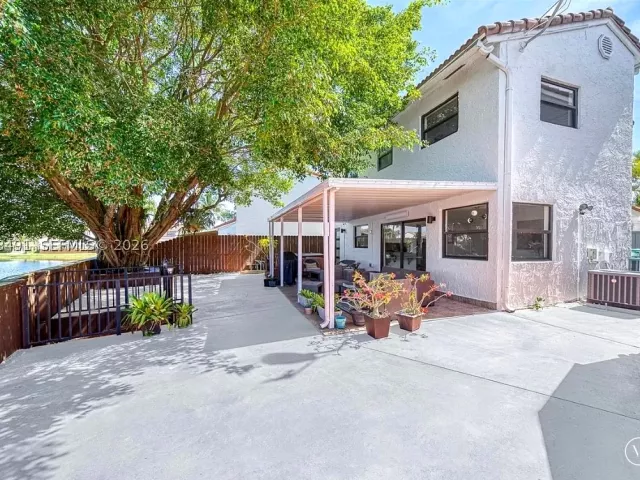 3-bedroom home for sale in Miami - 13267 SW 9th Ln - MondialRealty