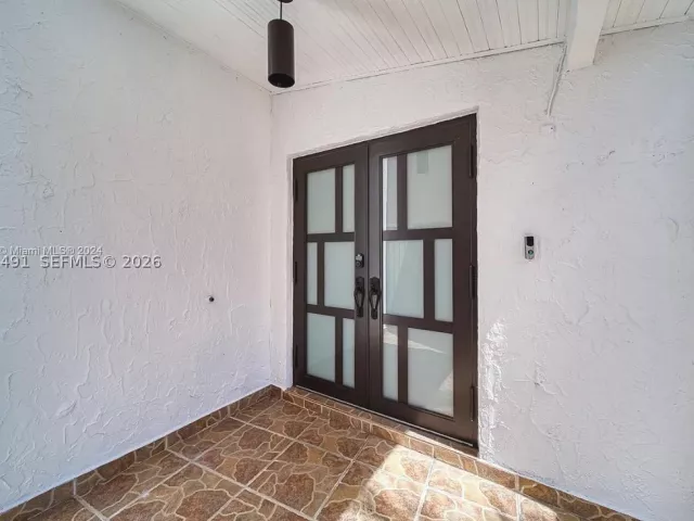 3-bedroom home for sale in Miami - 13267 SW 9th Ln - MondialRealty