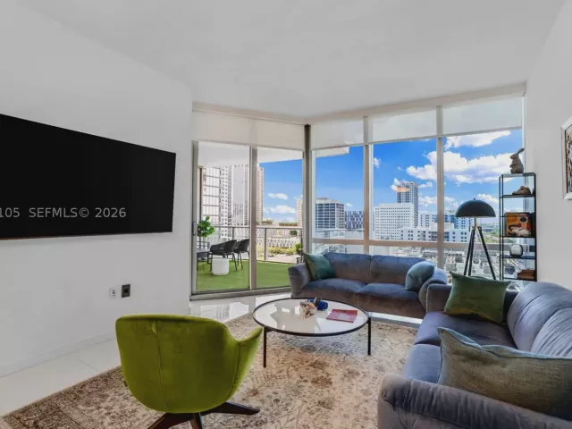 2-bedroom condo for rent in Miami - 851 NE 1st Ave 1408 - MondialRealty
