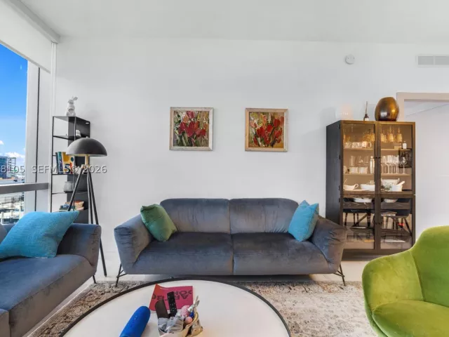 2-bedroom condo for rent in Miami - 851 NE 1st Ave 1408 - MondialRealty