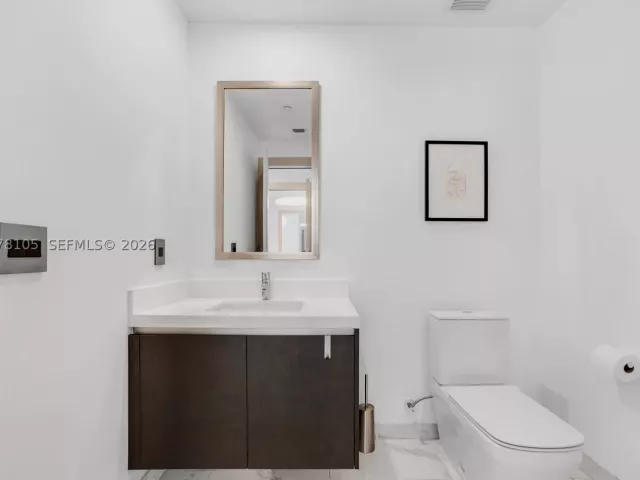 2-bedroom condo for rent in Miami - 851 NE 1st Ave 1408 - MondialRealty