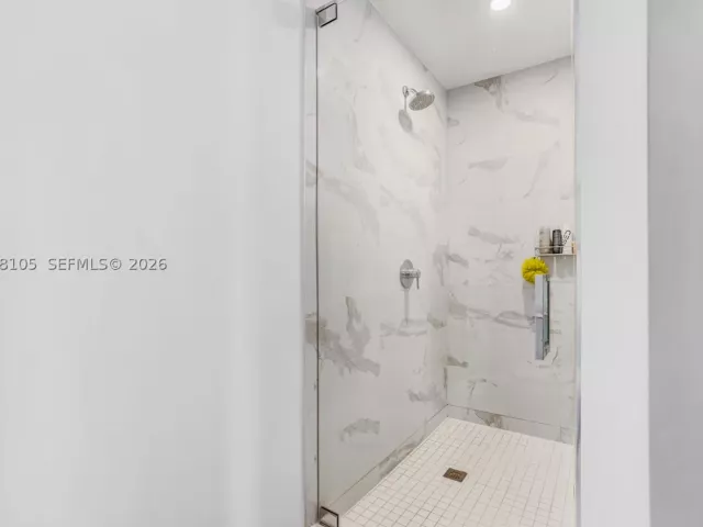 2-bedroom condo for rent in Miami - 851 NE 1st Ave 1408 - MondialRealty