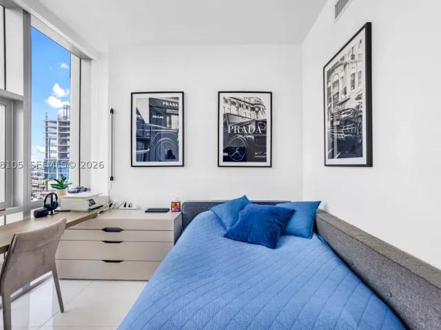 2-bedroom condo for rent in Miami - 851 NE 1st Ave 1408 - MondialRealty