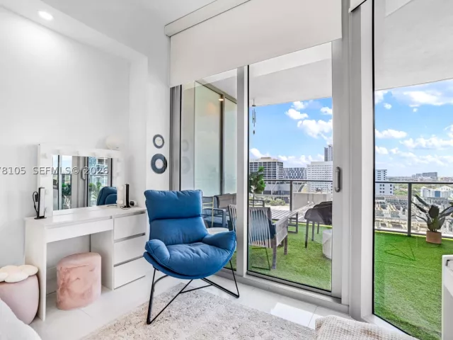 2-bedroom condo for rent in Miami - 851 NE 1st Ave 1408 - MondialRealty