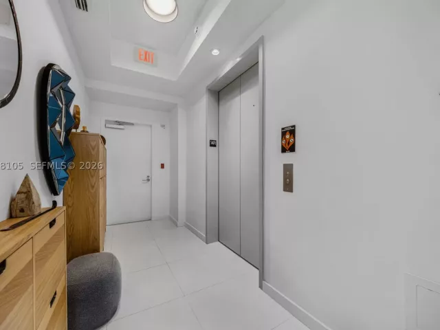 2-bedroom condo for rent in Miami - 851 NE 1st Ave 1408 - MondialRealty