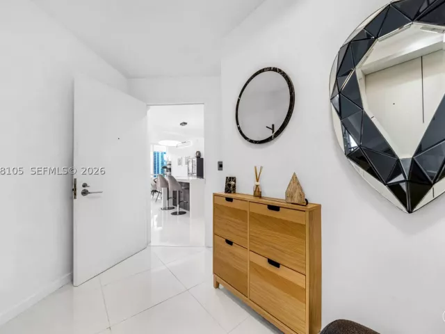 2-bedroom condo for rent in Miami - 851 NE 1st Ave 1408 - MondialRealty