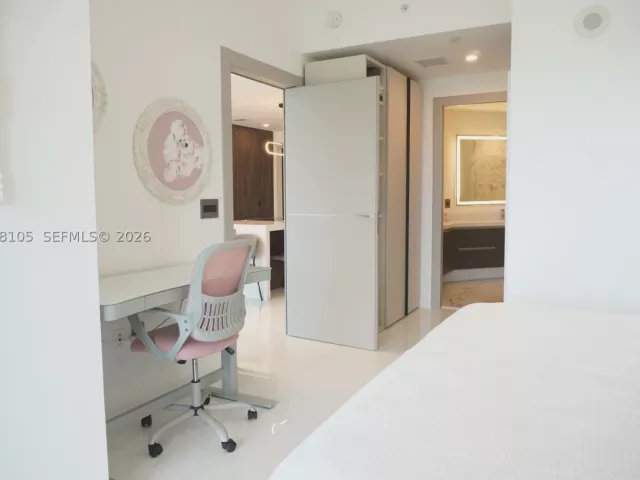 2-bedroom condo for rent in Miami - 851 NE 1st Ave 1408 - MondialRealty