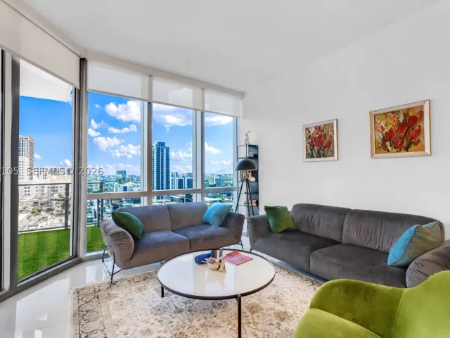 2-bedroom condo for rent in Miami - 851 NE 1st Ave 1408 - MondialRealty