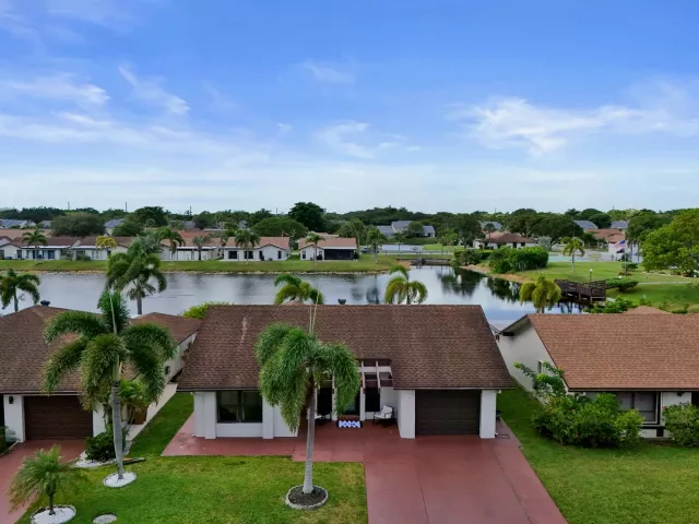 3-bedroom home for sale in Deerfield Beach - 2186 SW 16th Circle - MondialRealty