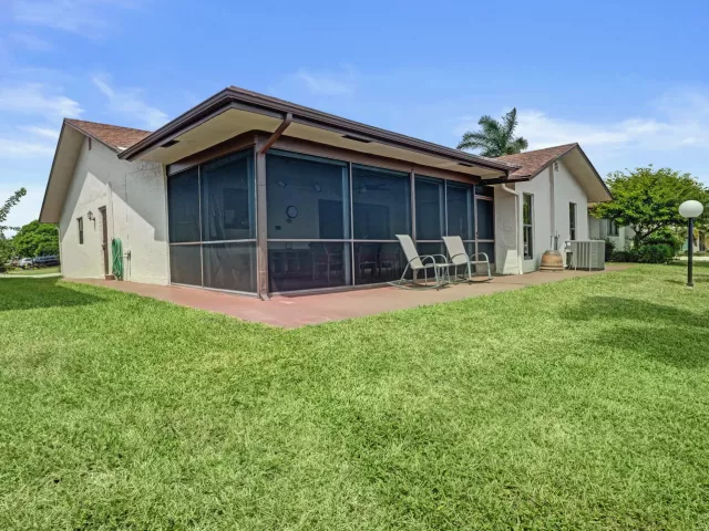 3-bedroom home for sale in Deerfield Beach - 2186 SW 16th Circle - MondialRealty