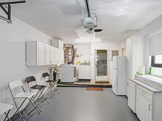 3-bedroom home for sale in Deerfield Beach - 2186 SW 16th Circle - MondialRealty