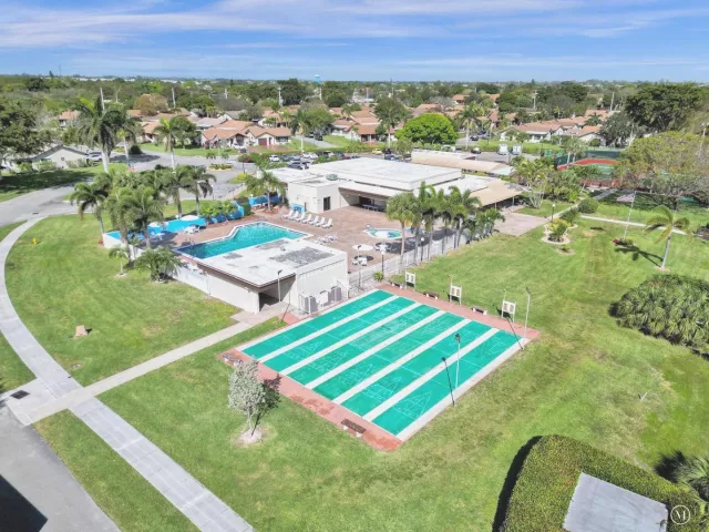 3-bedroom home for sale in Deerfield Beach - 2186 SW 16th Circle - MondialRealty