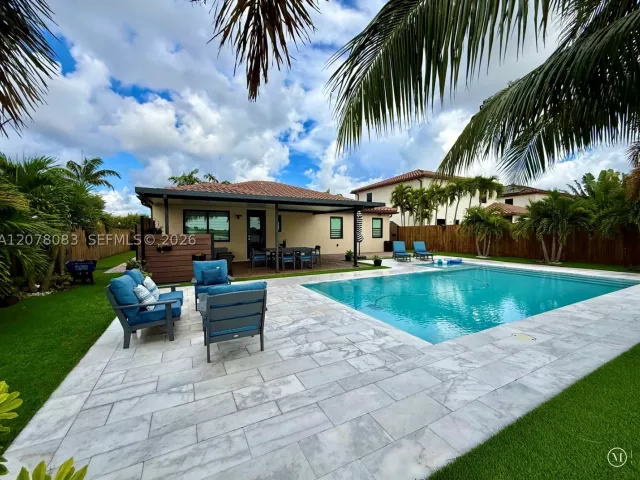 4-bedroom home for sale in Homestead - 167 SE 24th Ave - MondialRealty