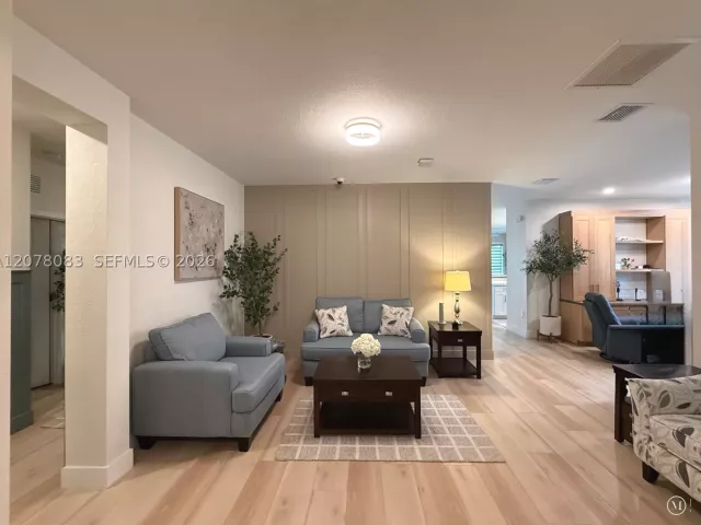 4-bedroom home for sale in Homestead - 167 SE 24th Ave - MondialRealty