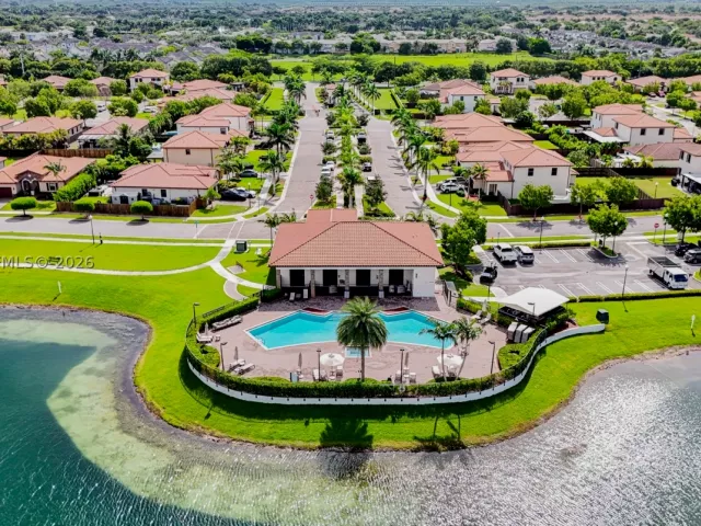 4-bedroom home for sale in Homestead - 167 SE 24th Ave - MondialRealty