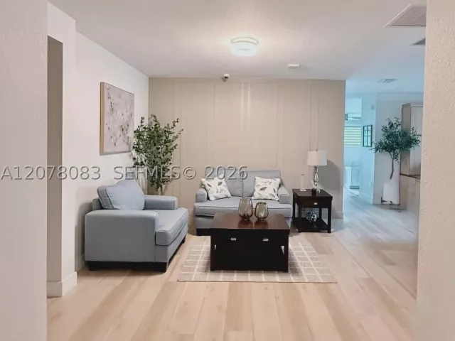 4-bedroom home for sale in Homestead - 167 SE 24th Ave - MondialRealty