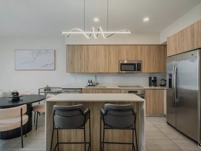 1-bedroom condo for sale in Miami - 3900 Biscayne Boulevard S-910 - MondialRealty