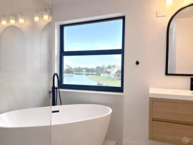 5-bedroom home for rent in Boca Raton - 10920 Haydn Drive - MondialRealty