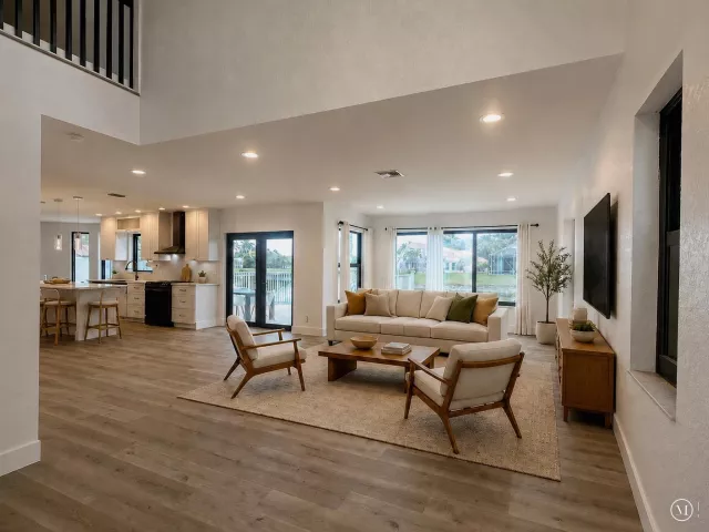 5-bedroom home for rent in Boca Raton - 10920 Haydn Drive - MondialRealty