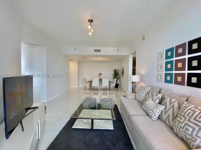 2-bedroom condo for rent in Sunny Isles Beach - 15811 Collins Ave 1605 - MondialRealty