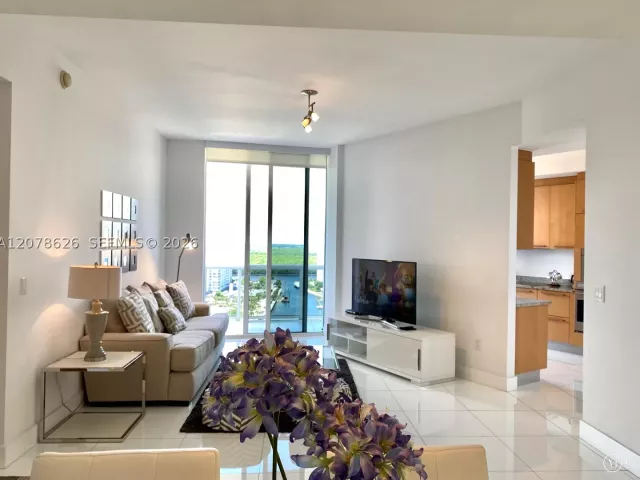 2-bedroom condo for rent in Sunny Isles Beach - 15811 Collins Ave 1605 - MondialRealty